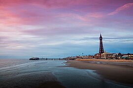 Der Blackpool Tower am North Pier