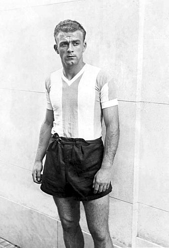 While seventh-place Harrias worked mainly on articles related to sports, which sport varied: he collaborated with The Rambling Man on one of the aforementioned football featured articles, had three good articles related to marathons, and had a featured list on the goals scored by Alfredo Di Stéfano (pictured), who played on two different national teams officially, and one unofficially.