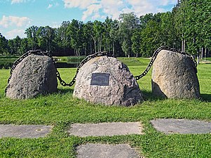 Minnesmärke för Baltiska kedjan.