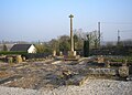 Les vestiges de l'ancienne église.