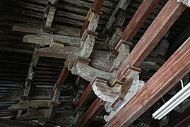 Weathered decorations on Yuanmiao Temple (Putian) dougong. Originally Song dynasty construction.