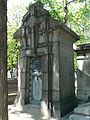 Un mausoleu al cementiri del Père-Lachaise.