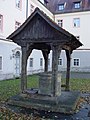 Original Ziehbrunnen im Hof vom Kloster Wald