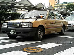 標準色車前面