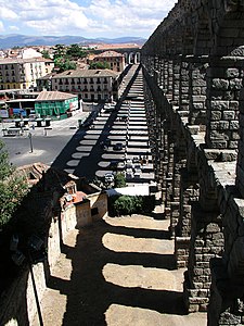 Acueducto de Segovia with shadow